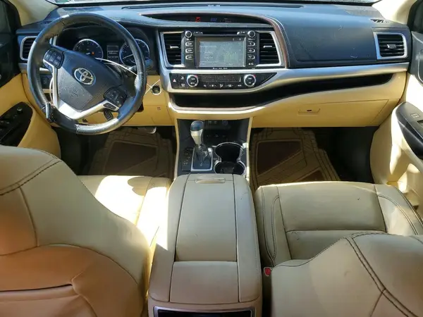 5TDJZRFH5HS367982 2017 TOYOTA HIGHLANDER - Image 8