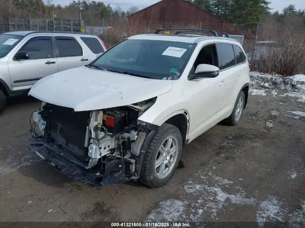 5TDJZRFH5HS368260 2017 TOYOTA HIGHLANDER - Image 2