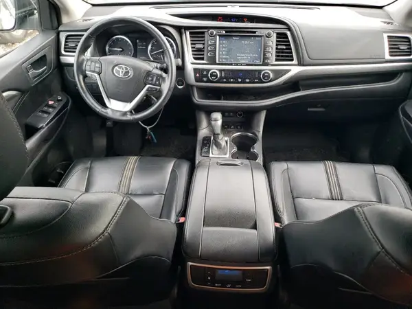 5TDJZRFH5HS371630 2017 TOYOTA HIGHLANDER - Image 8