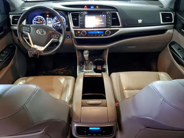 5TDJZRFH5HS383745 2017 TOYOTA HIGHLANDER - Image 8