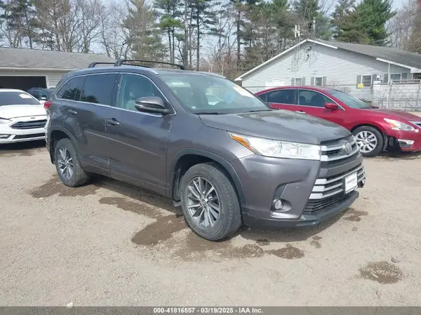 5TDJZRFH5HS391599 2017 TOYOTA HIGHLANDER - Image 1