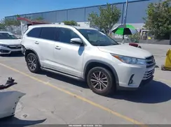 5TDJZRFH5HS394891 2017 TOYOTA HIGHLANDER