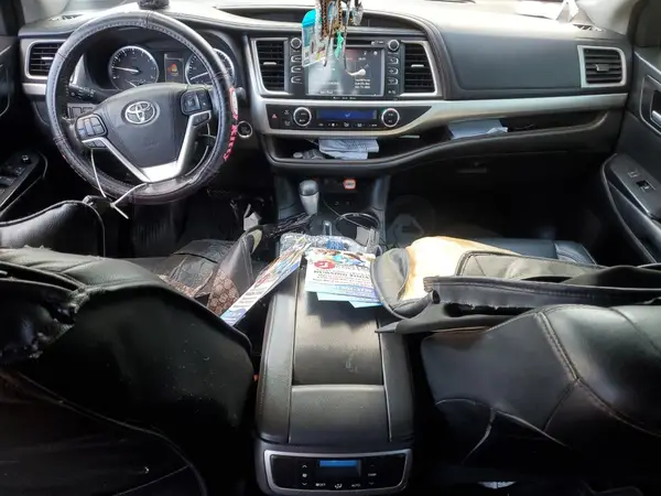 5TDJZRFH5HS397564 2017 TOYOTA HIGHLANDER - Image 8