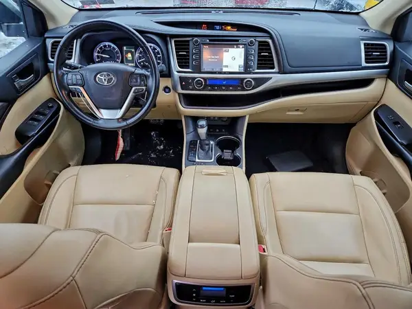 5TDJZRFH5HS397922 2017 TOYOTA HIGHLANDER - Image 8