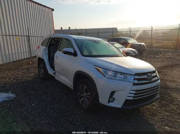 5TDJZRFH5HS400463 2017 TOYOTA HIGHLANDER - Image 1