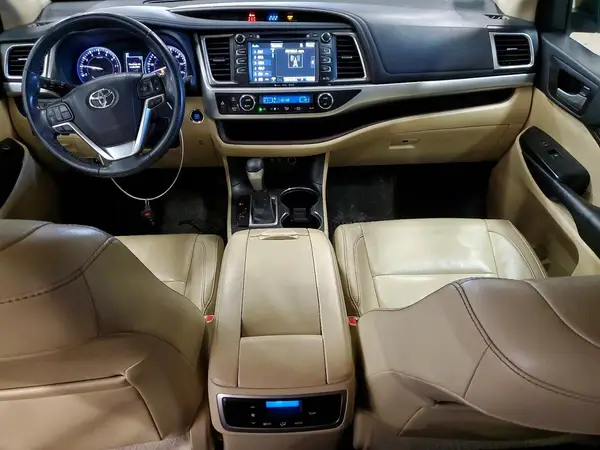 5TDJZRFH5HS425055 2017 TOYOTA HIGHLANDER - Image 8