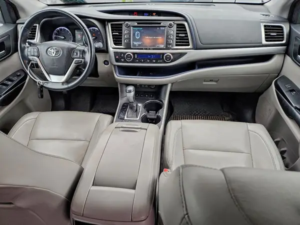 5TDJZRFH5HS425198 2017 TOYOTA HIGHLANDER - Image 8