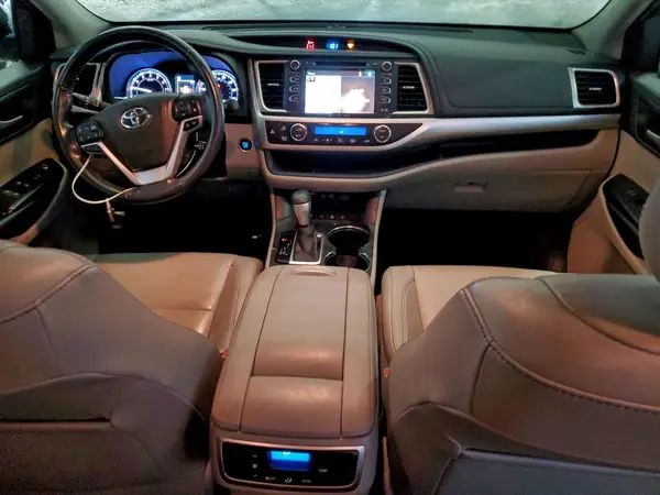 5TDJZRFH5HS439778 2017 TOYOTA HIGHLANDER - Image 8