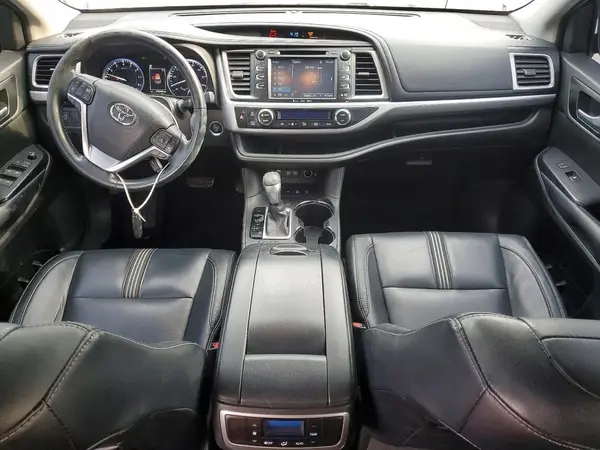 5TDJZRFH5HS445953 2017 TOYOTA HIGHLANDER - Image 8
