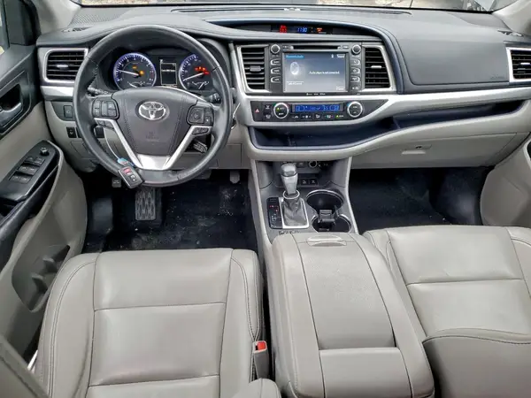 5TDJZRFH5HS446522 2017 TOYOTA HIGHLANDER - Image 8