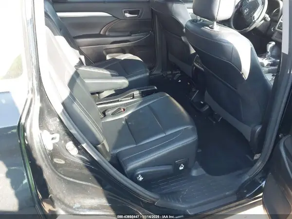 5TDJZRFH5HS449176 2017 TOYOTA HIGHLANDER - Image 8
