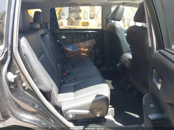 5TDJZRFH5HS452045 2017 TOYOTA HIGHLANDER - Image 8