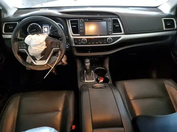 5TDJZRFH5HS462350 2017 TOYOTA HIGHLANDER - Image 8