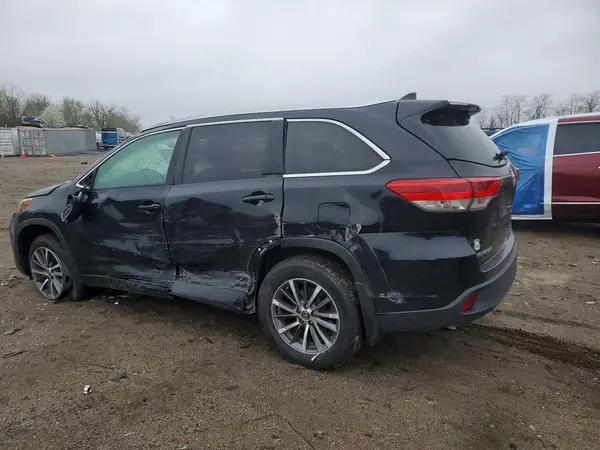 5TDJZRFH5HS463840 2017 TOYOTA HIGHLANDER - Image 2