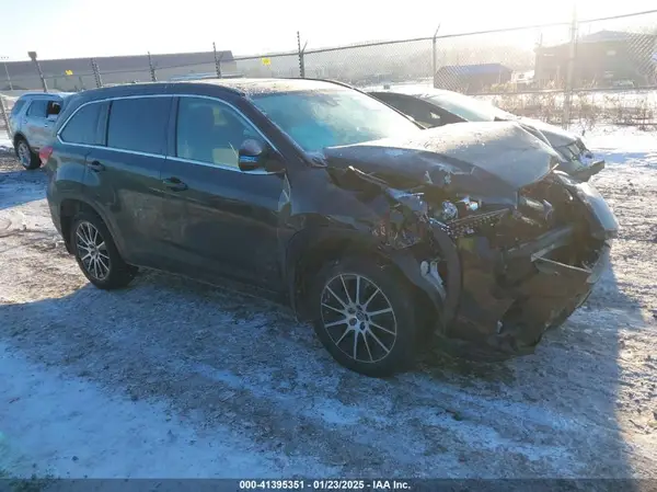 5TDJZRFH5HS507769 2017 TOYOTA HIGHLANDER - Image 1