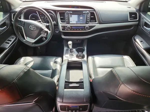 5TDJZRFH5HS512888 2017 TOYOTA HIGHLANDER - Image 8