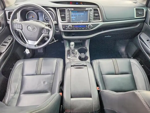 5TDJZRFH5HS514978 2017 TOYOTA HIGHLANDER - Image 8