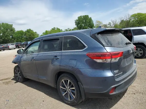 5TDJZRFH5HS518593 2017 TOYOTA HIGHLANDER - Image 2
