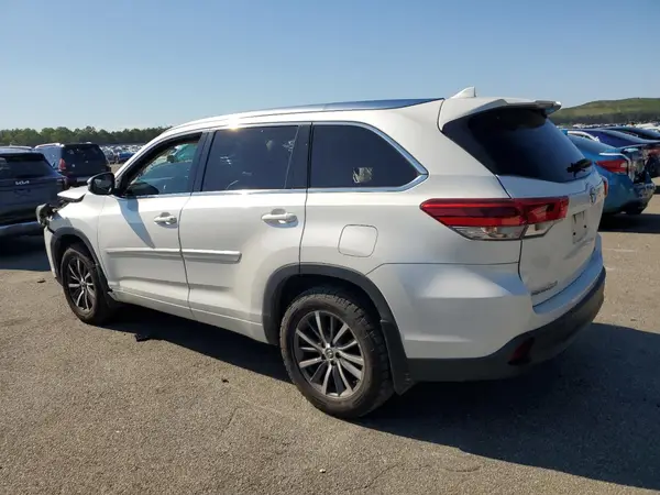 5TDJZRFH5HS519727 2017 TOYOTA HIGHLANDER - Image 2