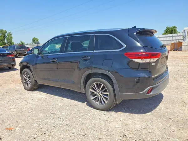 5TDJZRFH5JS494401 2018 TOYOTA HIGHLANDER - Image 2