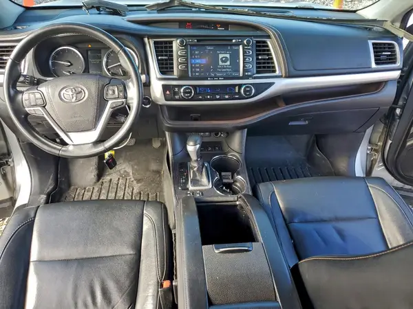 5TDJZRFH5JS496617 2018 TOYOTA HIGHLANDER - Image 8