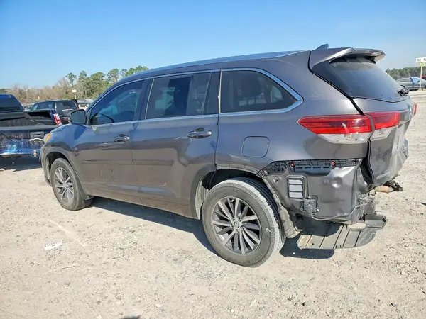 5TDJZRFH5JS497928 2018 TOYOTA HIGHLANDER - Image 2