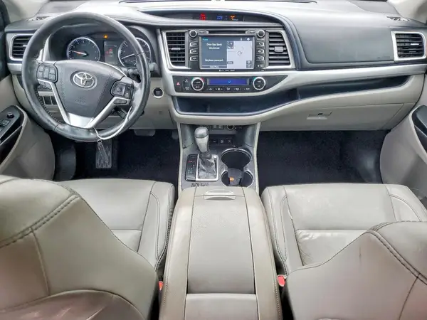 5TDJZRFH5JS523718 2018 TOYOTA HIGHLANDER - Image 8