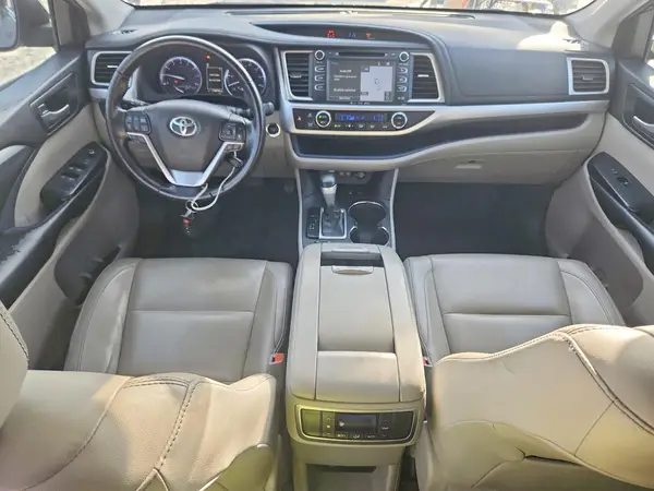 5TDJZRFH5JS525064 2018 TOYOTA HIGHLANDER - Image 8