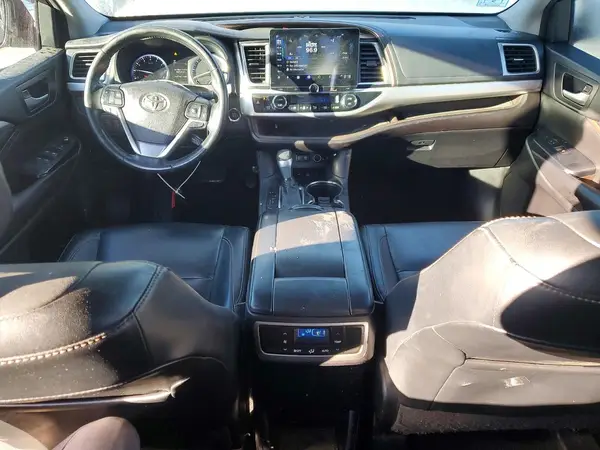 5TDJZRFH5JS530894 2018 TOYOTA HIGHLANDER - Image 8