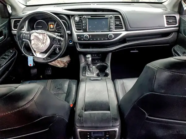 5TDJZRFH5JS533391 2018 TOYOTA HIGHLANDER - Image 8