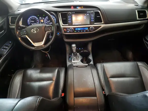 5TDJZRFH5JS533617 2018 TOYOTA HIGHLANDER - Image 8