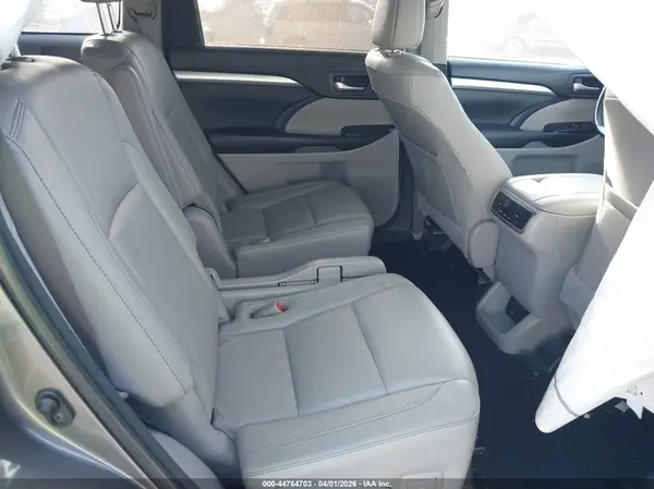 5TDJZRFH5JS541149 2018 TOYOTA HIGHLANDER - Image 8