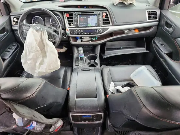 5TDJZRFH5JS541300 2018 TOYOTA HIGHLANDER - Image 8