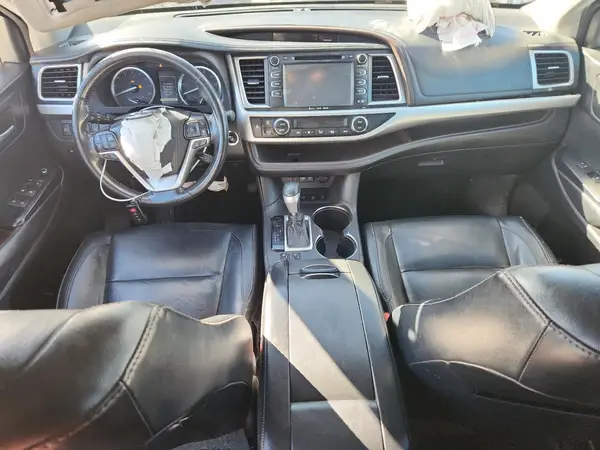 5TDJZRFH5JS547808 2018 TOYOTA HIGHLANDER - Image 8
