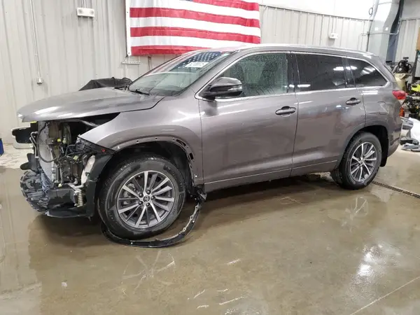 5TDJZRFH5JS548313 2018 TOYOTA HIGHLANDER - Image 1