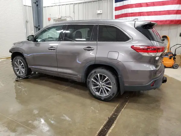 5TDJZRFH5JS548313 2018 TOYOTA HIGHLANDER - Image 2