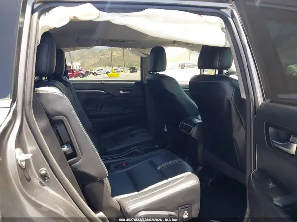 5TDJZRFH5JS550157 2018 TOYOTA HIGHLANDER - Image 8