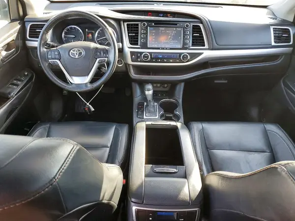 5TDJZRFH5JS550904 2018 TOYOTA HIGHLANDER - Image 8
