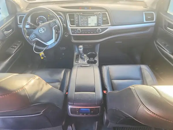 5TDJZRFH5JS559232 2018 TOYOTA HIGHLANDER - Image 8