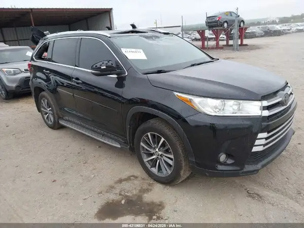 5TDJZRFH5JS559537 2018 TOYOTA HIGHLANDER - Image 1