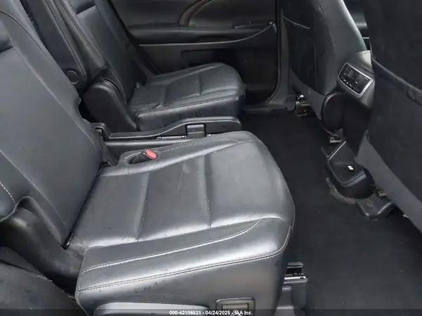 5TDJZRFH5JS559537 2018 TOYOTA HIGHLANDER - Image 8
