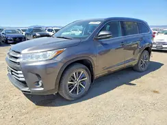 5TDJZRFH5JS560574 2018 TOYOTA HIGHLANDER