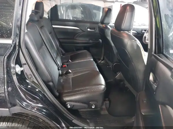 5TDJZRFH5JS561076 2018 TOYOTA HIGHLANDER - Image 8