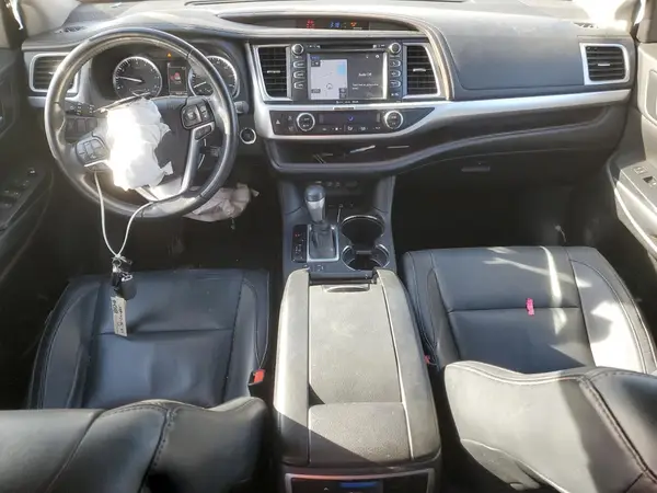 5TDJZRFH5JS800674 2018 TOYOTA HIGHLANDER - Image 8