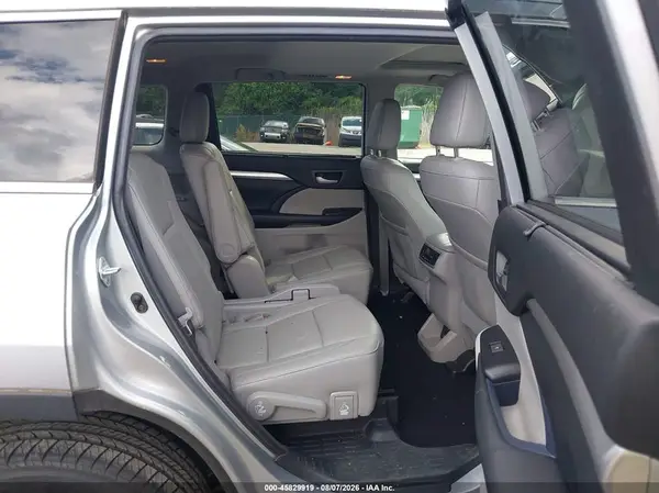 5TDJZRFH5JS818060 2018 TOYOTA HIGHLANDER - Image 8