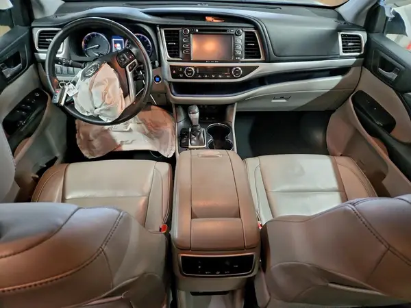 5TDJZRFH5JS827339 2018 TOYOTA HIGHLANDER - Image 8