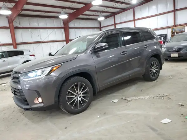 5TDJZRFH5JS839023 2018 TOYOTA HIGHLANDER - Image 1
