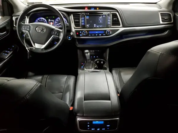 5TDJZRFH5JS839023 2018 TOYOTA HIGHLANDER - Image 8