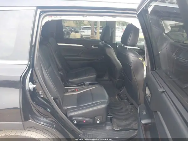 5TDJZRFH5JS855030 2018 TOYOTA HIGHLANDER - Image 8