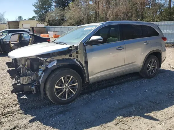 5TDJZRFH5JS857148 2018 TOYOTA HIGHLANDER - Image 1